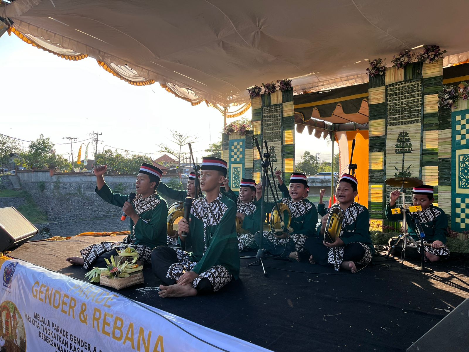 PARADE GENDER & REBANA